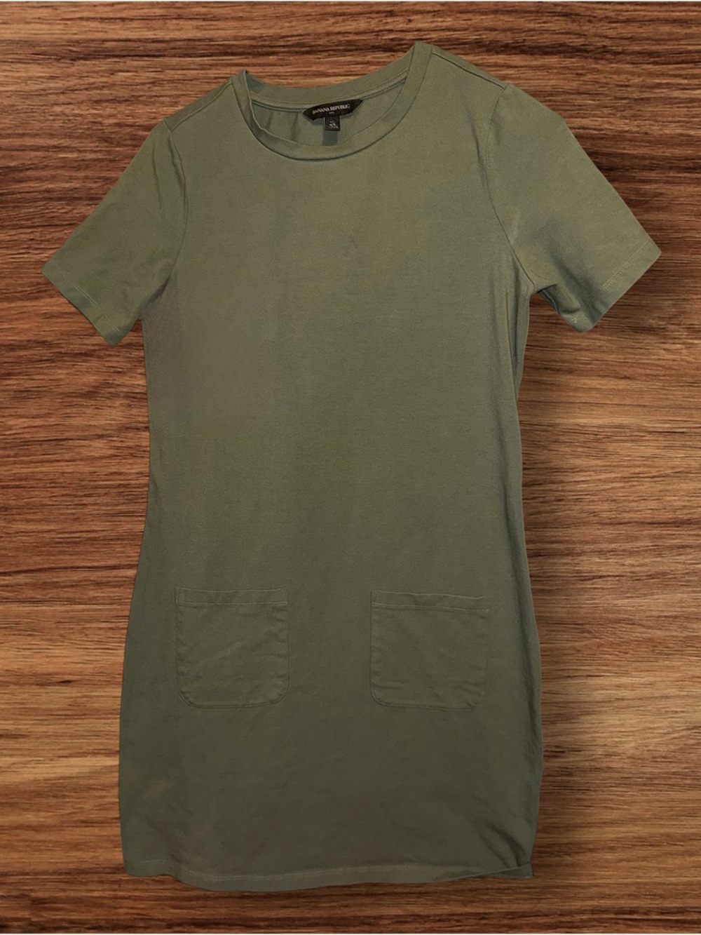 Women’s Banana Republic short-sleeve olive green mini dress